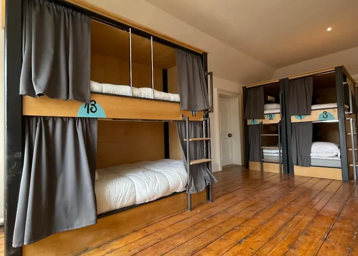 Dormitory Room Mixed