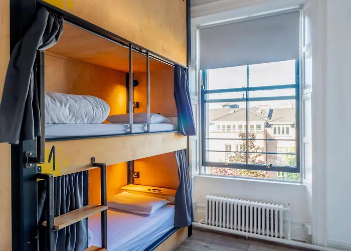 Dormitory Room Mixed