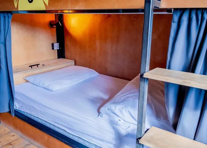 Dormitory Room Mixed
