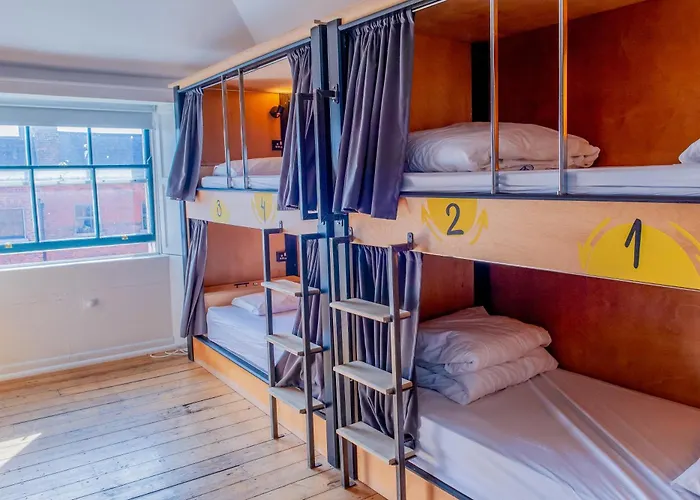 Dormitory Room Mixed
